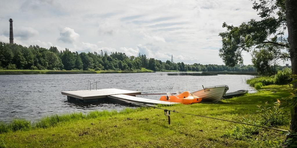 Joeekalda Accommodation Pulli  Bagian luar foto